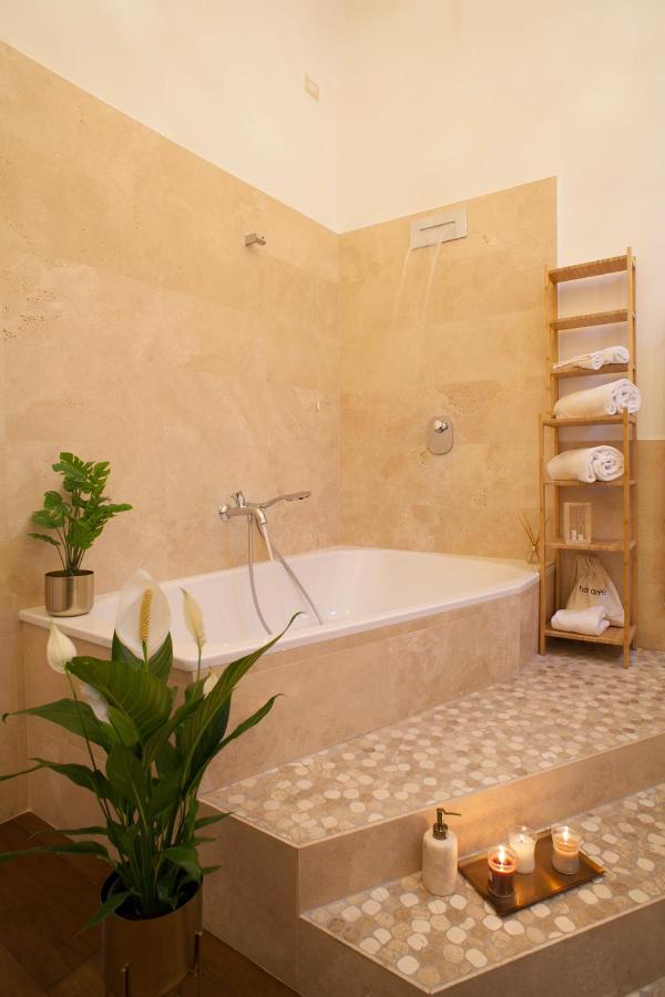 Palazzetto De Lante Appartamento Parione Rome Luaran gambar